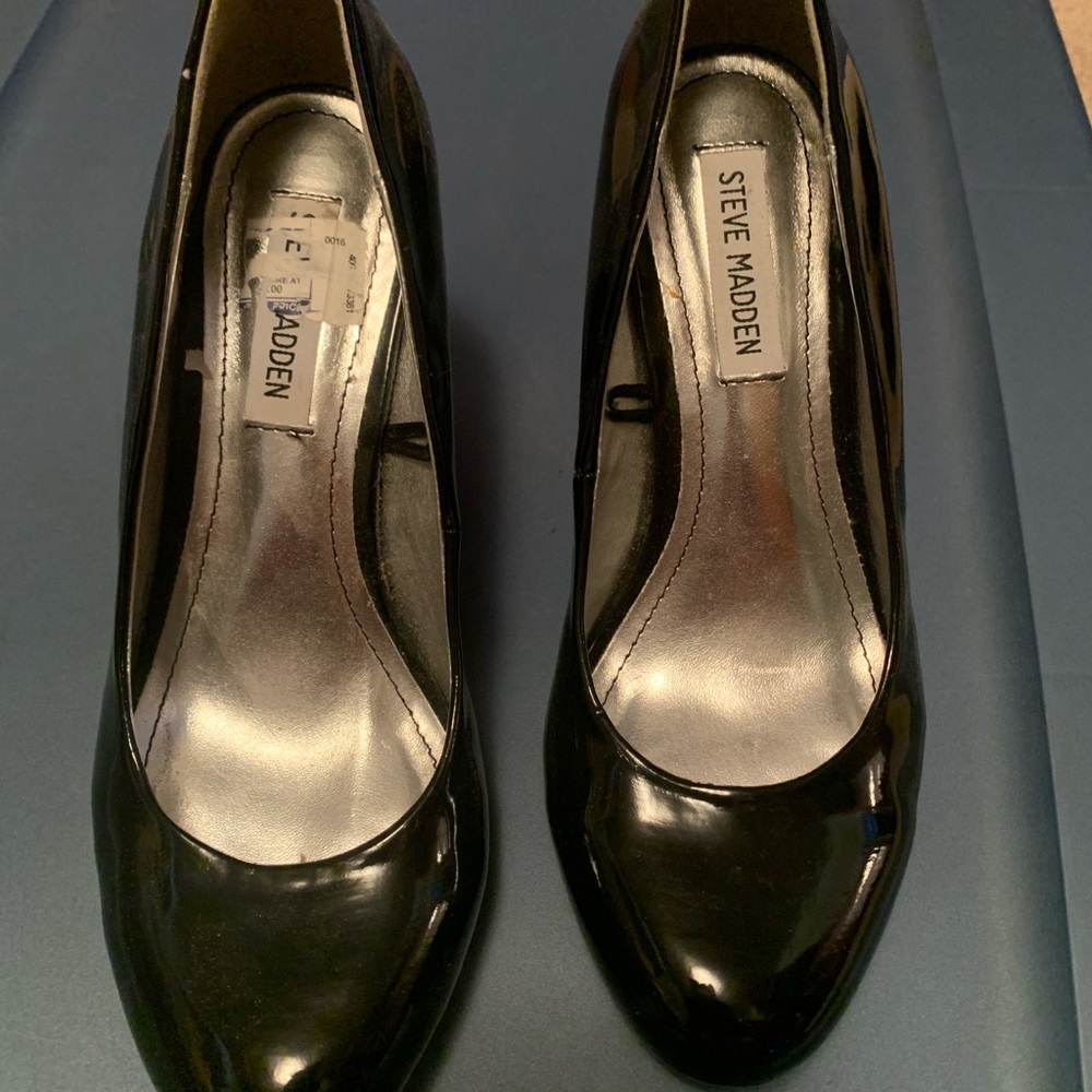 Steve Madden Glossy Black Heels